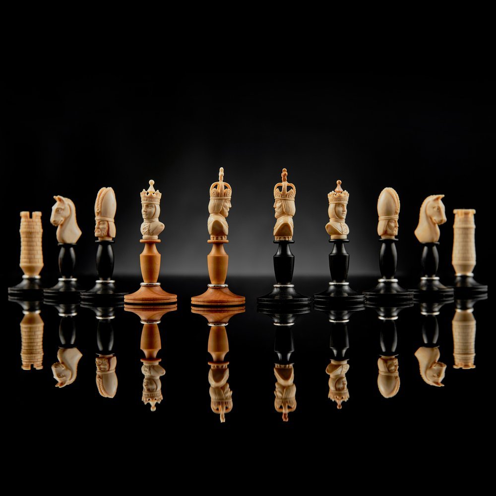 Chess_Kadun_mammoth_tusk_neapol_5.jpg.1000x1200_q85