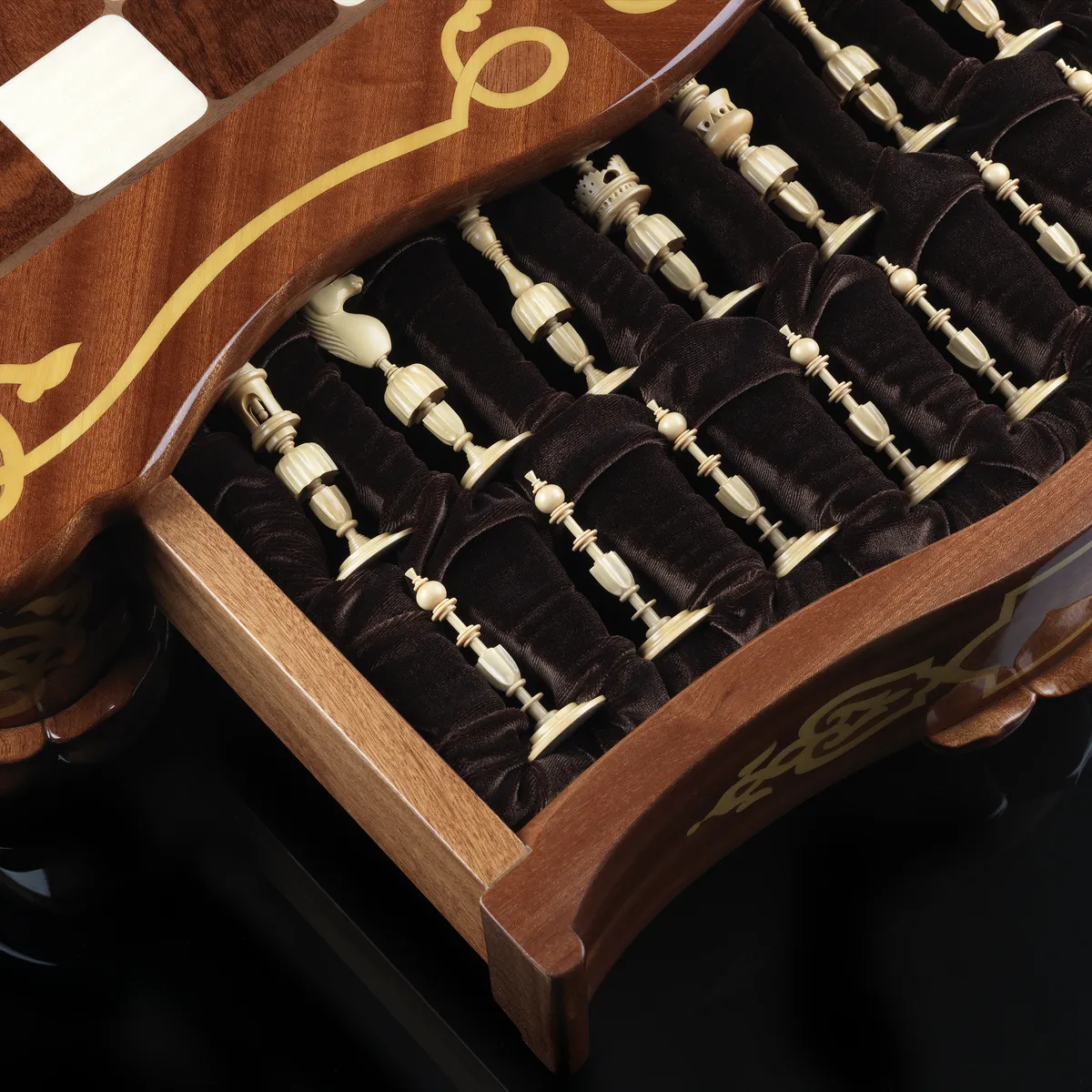Chess_kadun_aristokrat_1.jpg