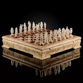 Шахматы "Дионис и Афродита" из бивня мамонта